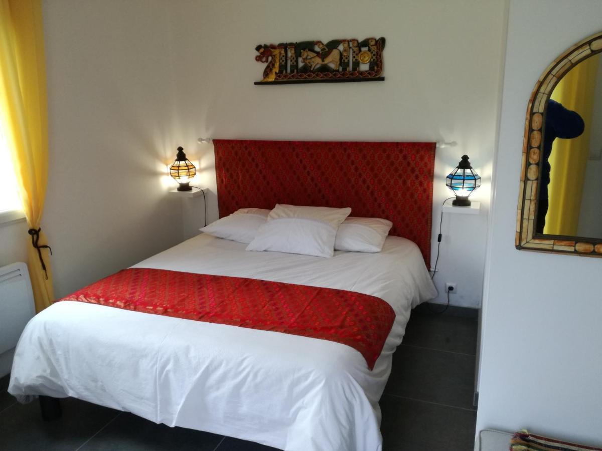 Les Rouges Gorges Bed and Breakfast Lugos Exteriör bild
